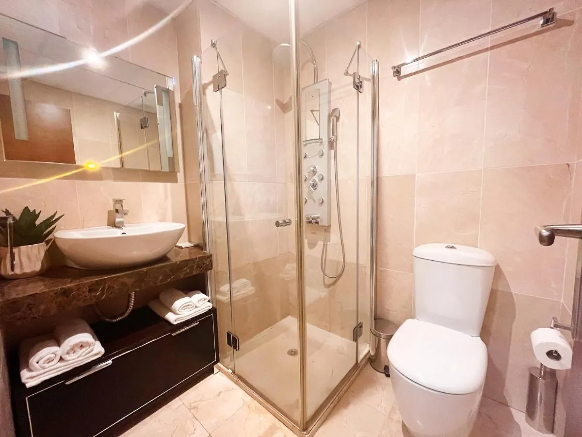Homely Malaga Carreteria Con Piscina